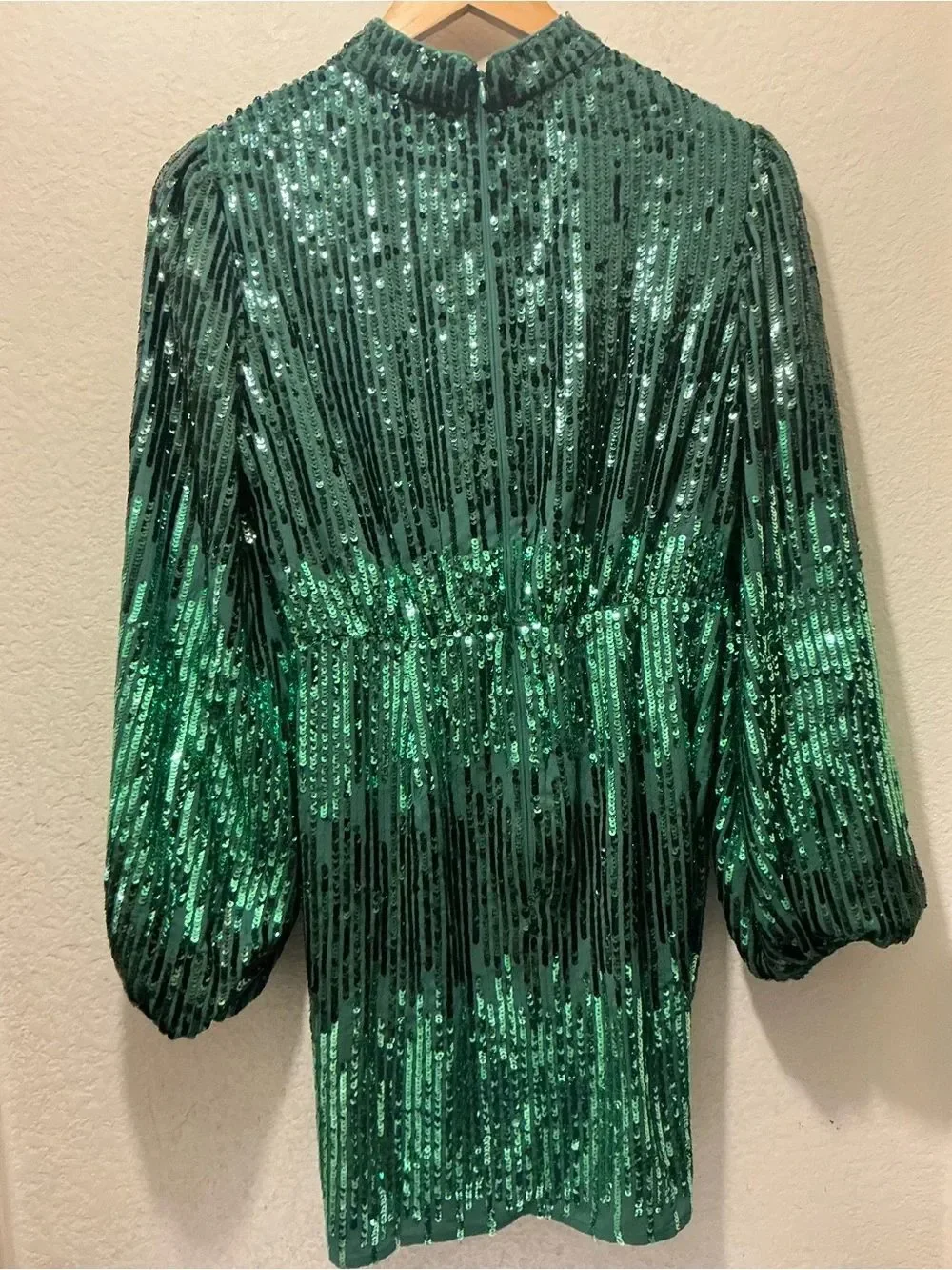 RIXO shimmering sequin